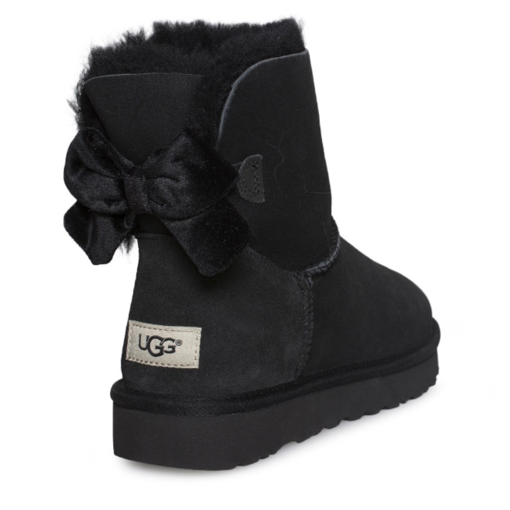 Ugg Mini Bailey Bow Velvet Ribbon boots